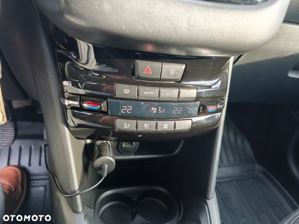 Peugeot 208 1.5 BlueHDi GT Line S&S - 16