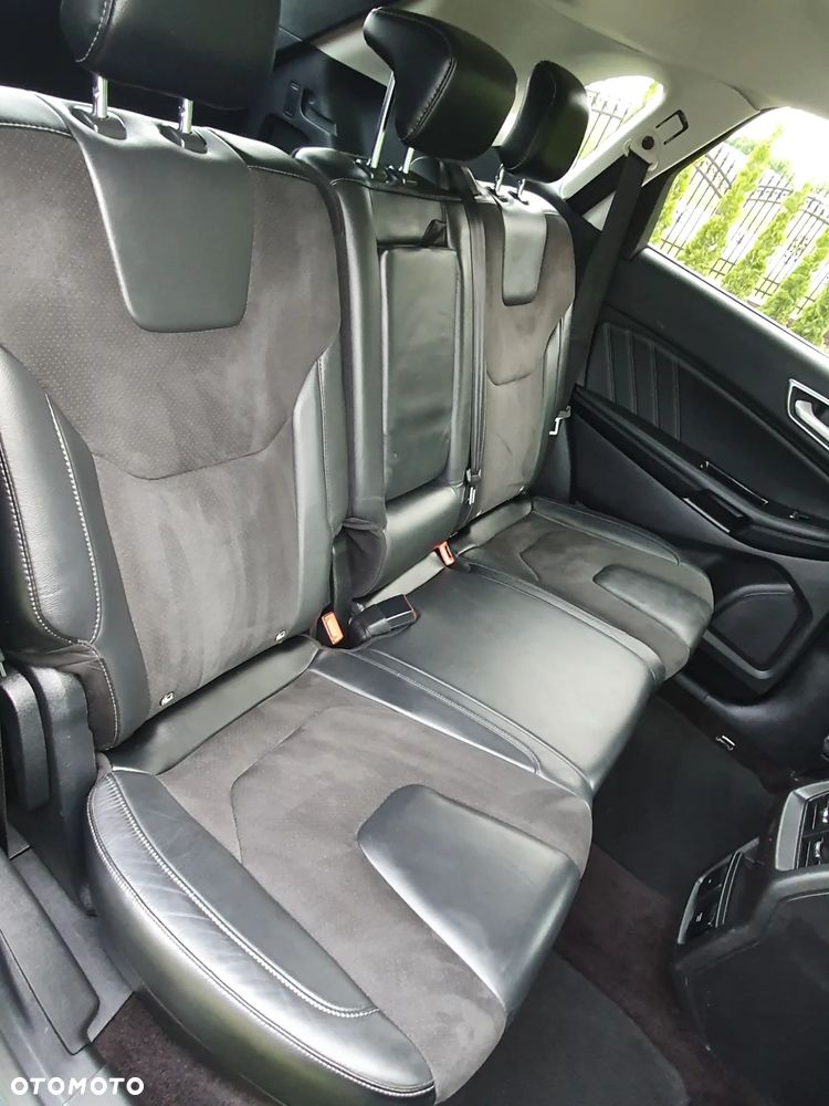 Ford Edge 2.0 TDCi Twin-Turbo 4WD Titanium - 25