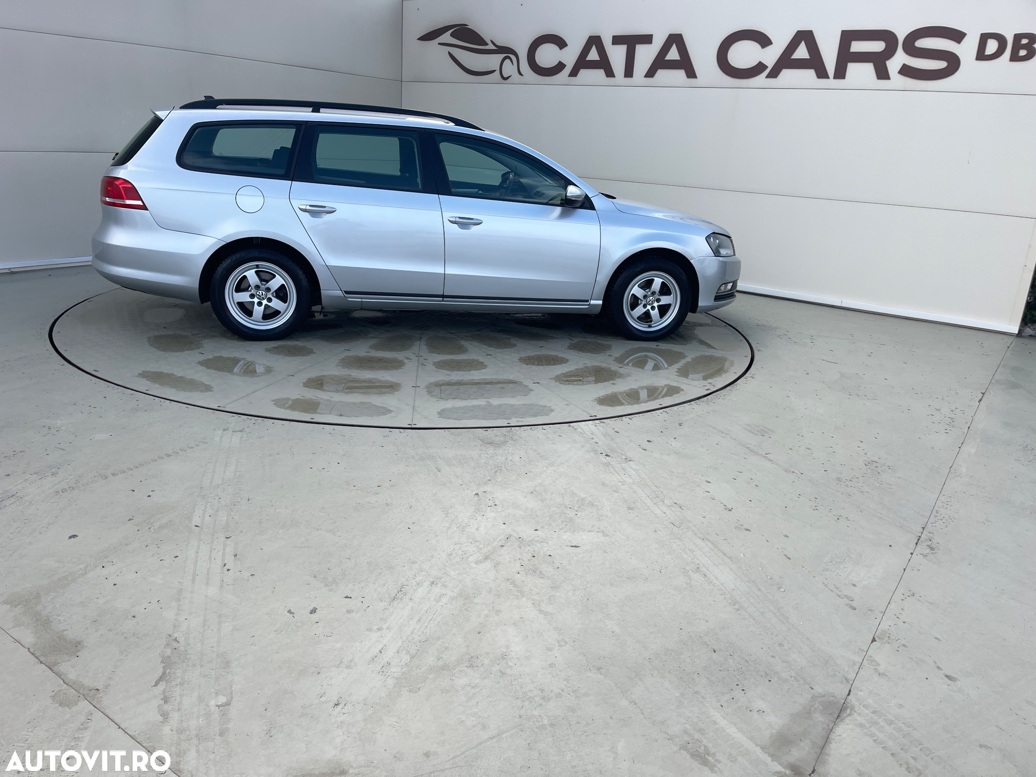 Volkswagen Passat 2.0 TDI BlueMotion Tehnology DSG Trendline - 19