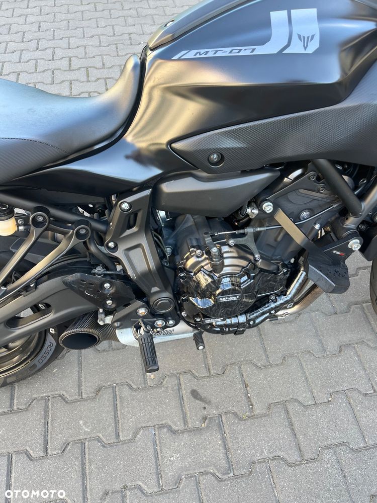 Yamaha MT - 7