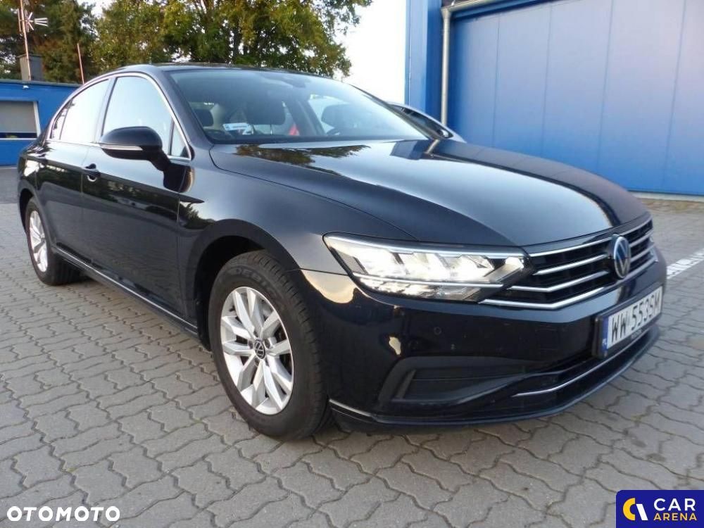Volkswagen Passat - 1