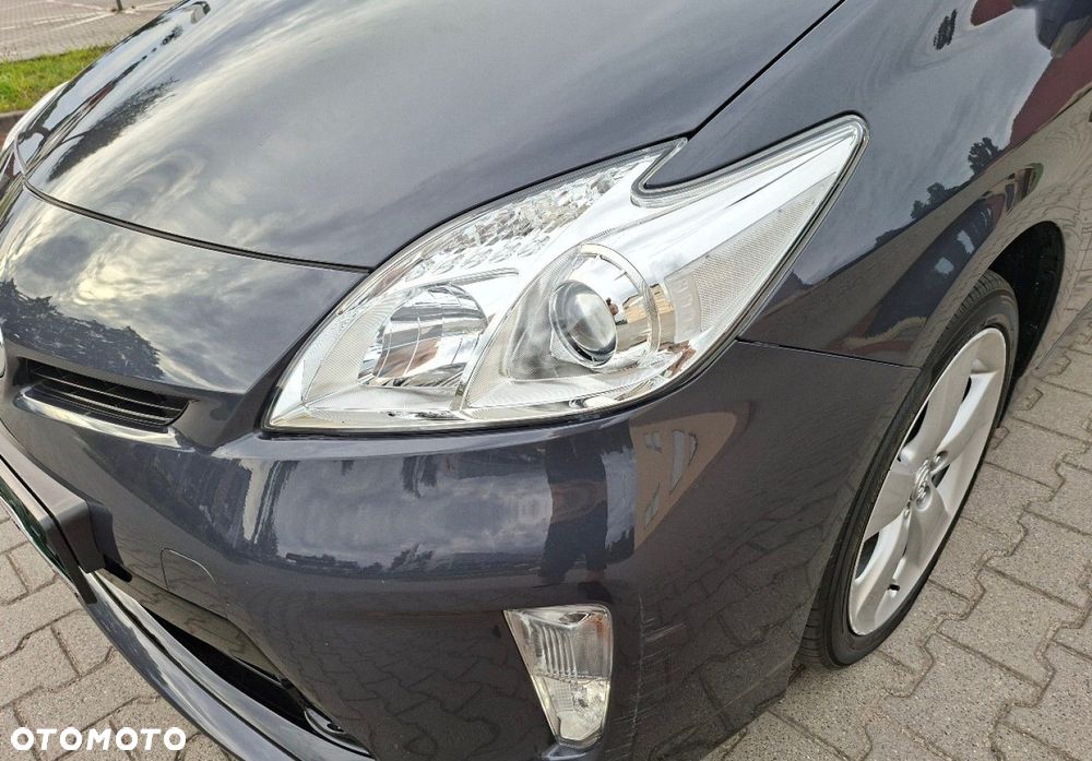 Toyota Prius - 4