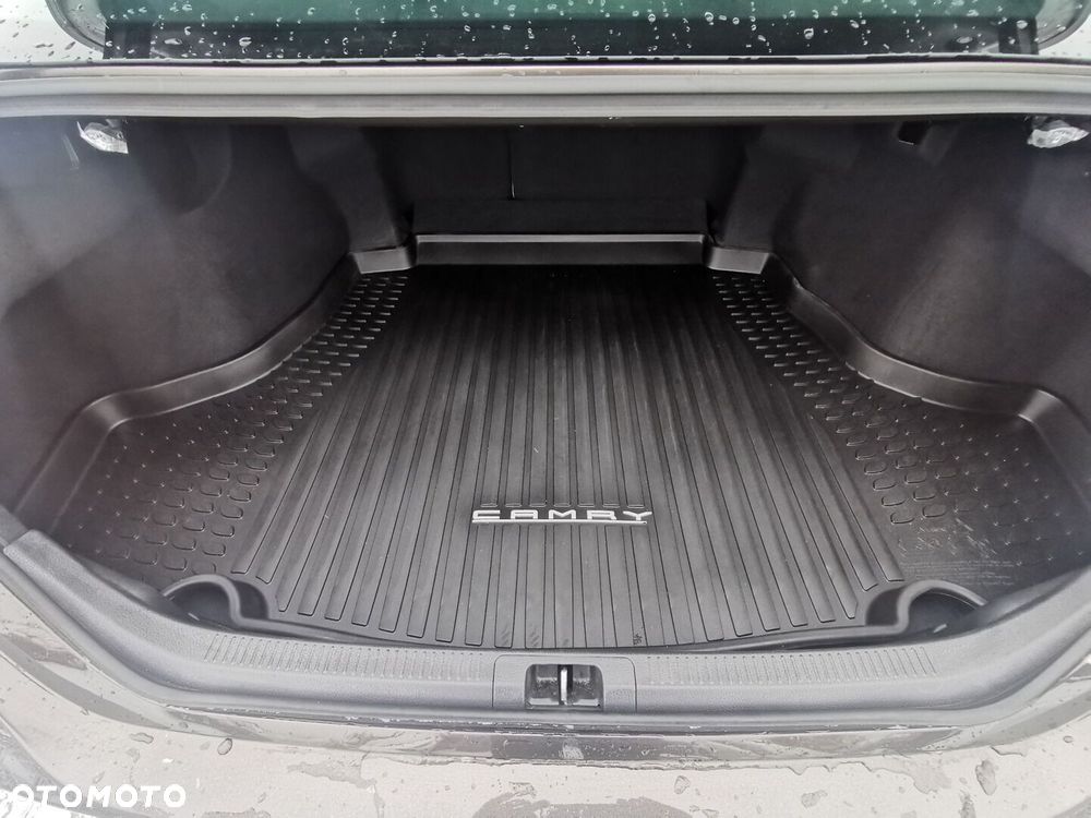 Toyota Camry 2.5 Hybrid Executive CVT - 15