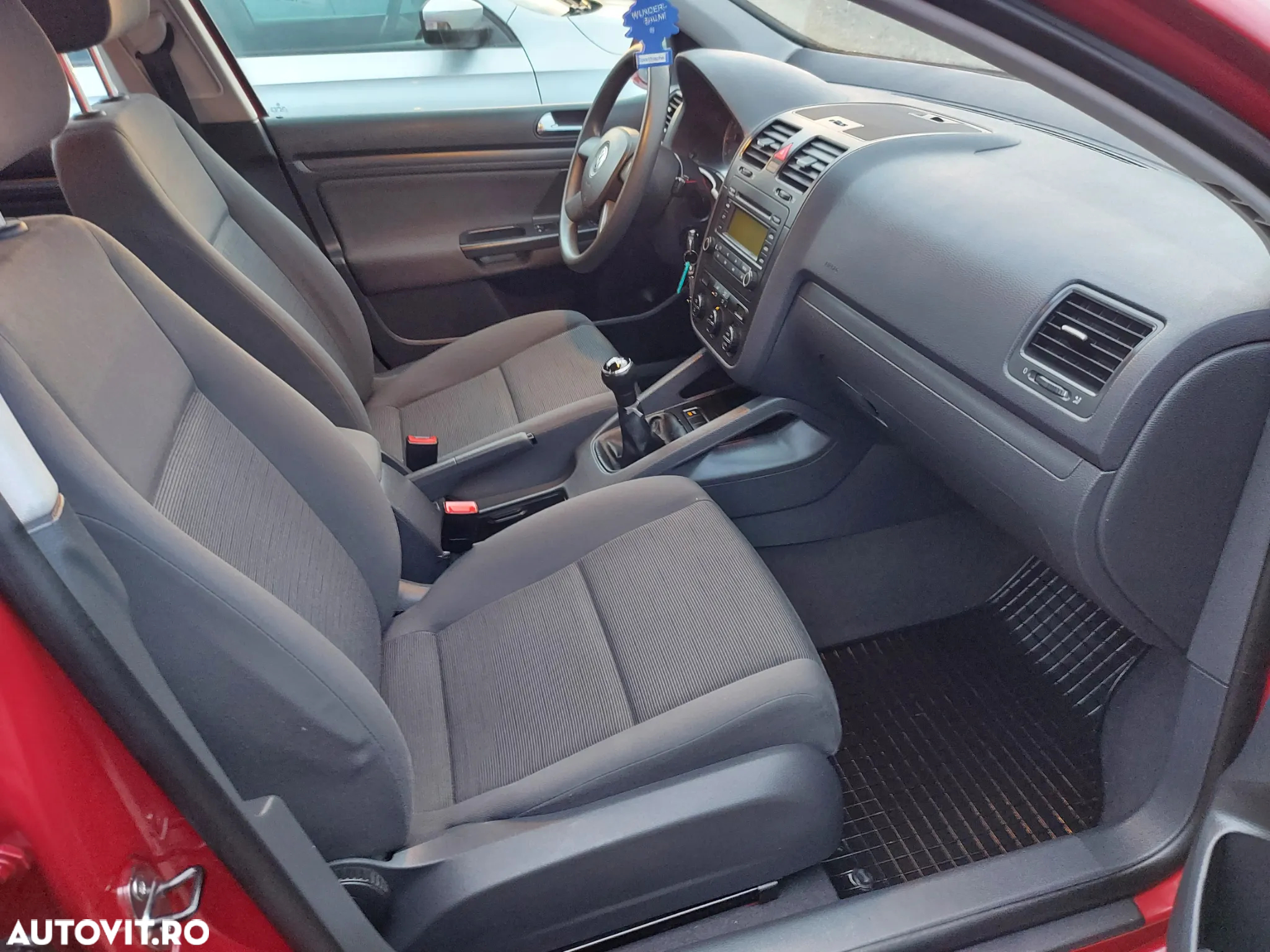 Volkswagen Golf - 8