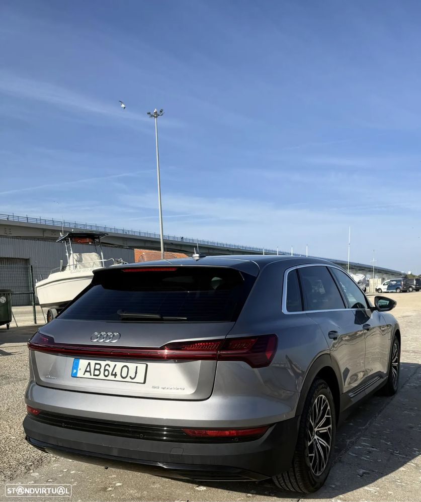 Audi e-tron 55 quattro - 11