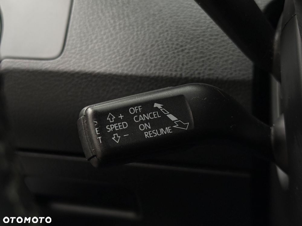Volkswagen Passat 2.0 TDI 4Mot Highline - 22