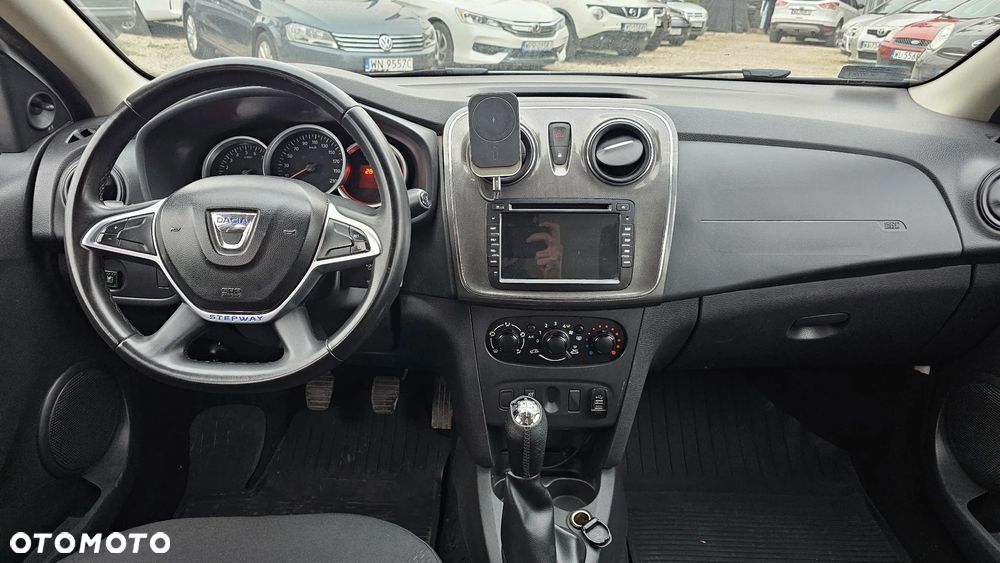 Dacia Logan 1.2 16V Laureate EU6 - 16