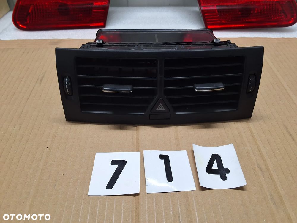 MERCEDES A-KLASA W169 WLOT POWIETRZA SRODKOWA A1698300054 - 1