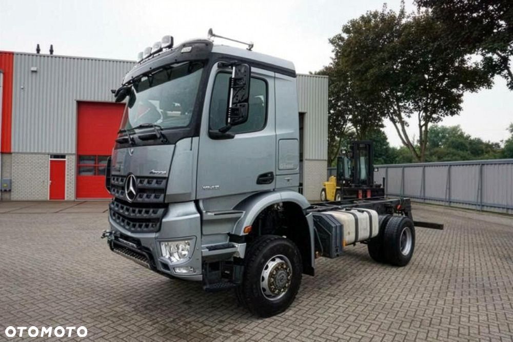 Mercedes-Benz Arocs 1843 4x4 podwozie - 1