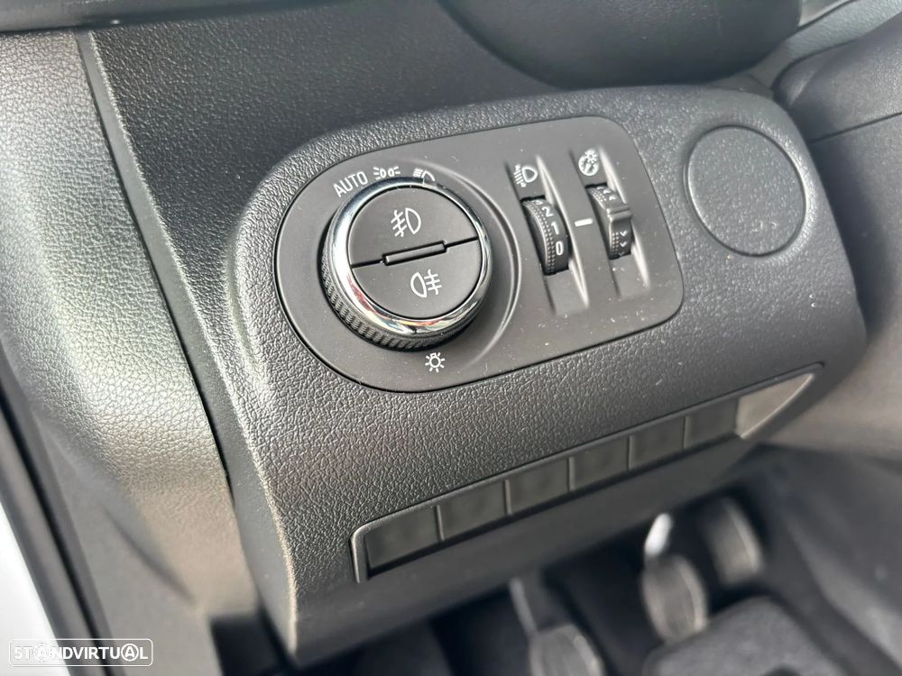 Opel Combo 1.5 102cv 3 LUG - LONGA - AC - IVA DEDUTÍVEL - 23
