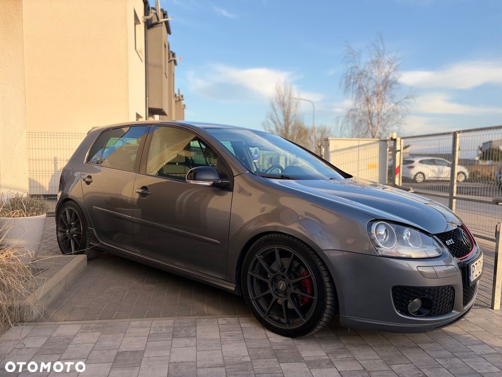 Volkswagen Golf 2.0 GTI - 2