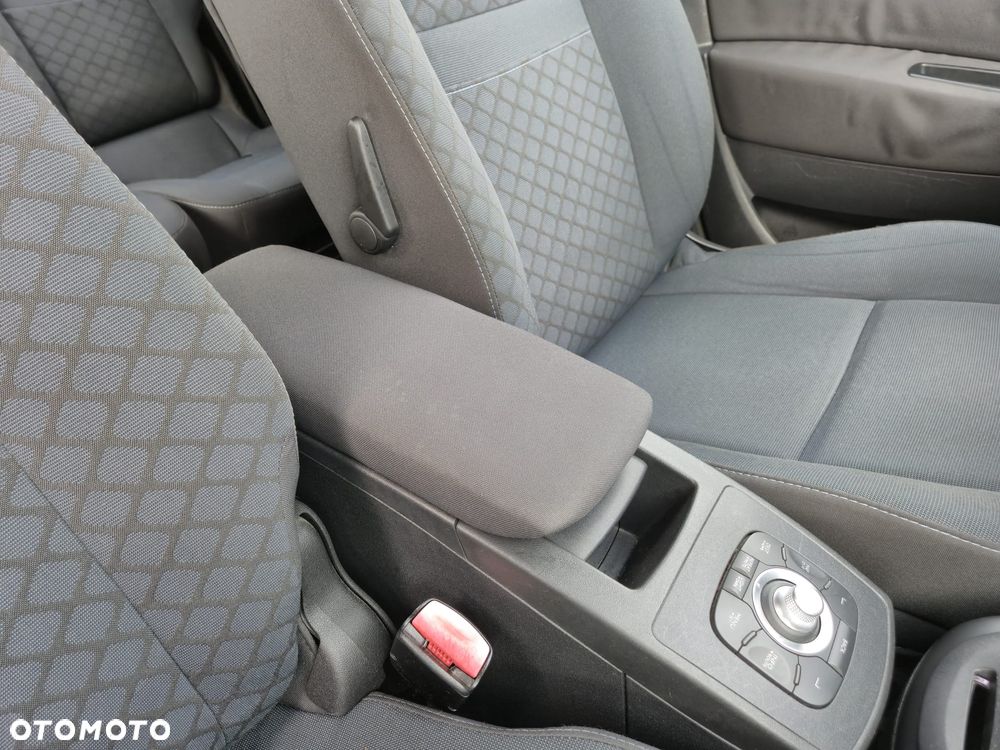 Renault Scenic 1.6 16V 110 Dynamique - 26