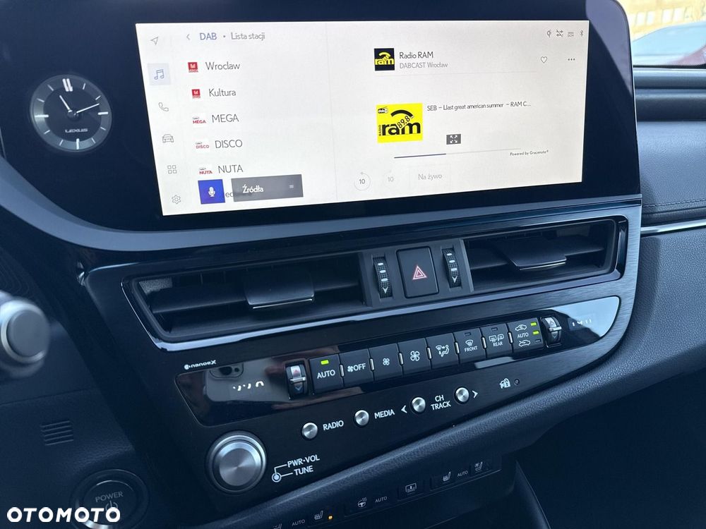 Lexus ES 300h Prestige - 21