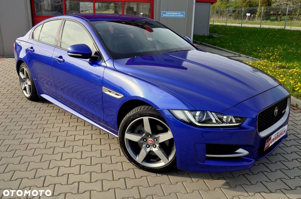 Jaguar XE 2.0 D AWD R-Sport - 8