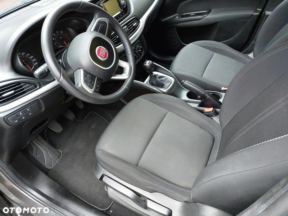 Fiat Tipo 1.4 16v Easy - 16