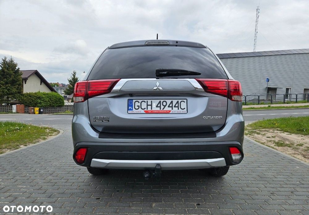 Mitsubishi Outlander - 19