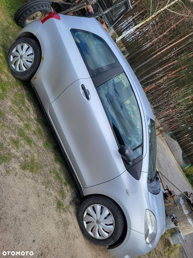 Toyota Yaris - 2