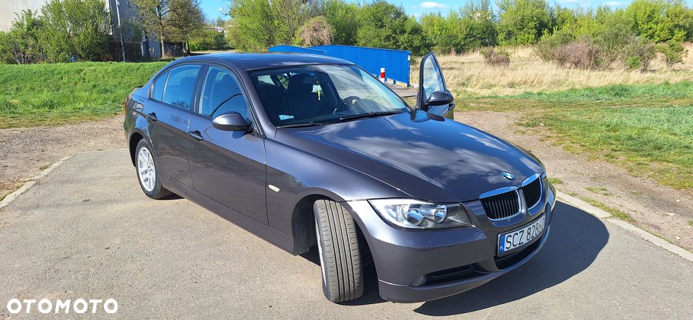 BMW Seria 3 ver-318d-dpf - 8