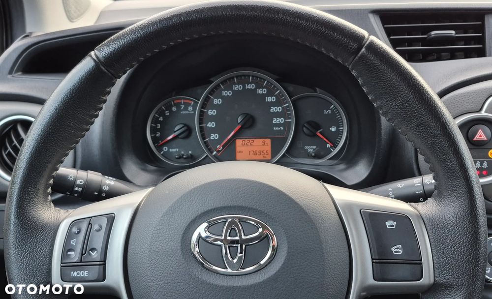 Toyota Yaris 1.33 Life - 18