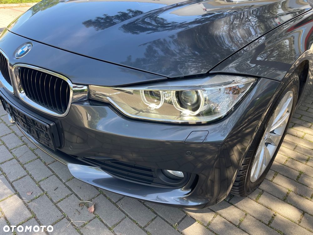 BMW Seria 3 320i - 31