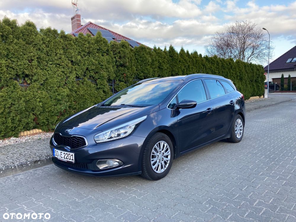 Kia Ceed 1.6 GDI ISG Platinum Edition - 1