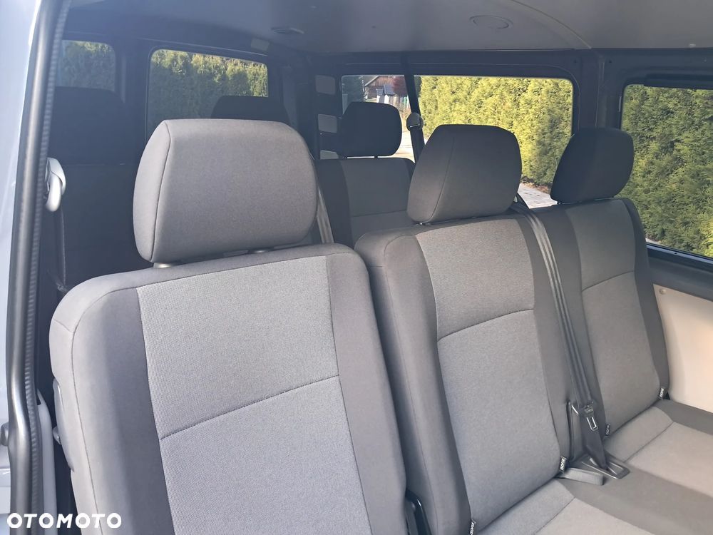 Volkswagen Transporter T6 TDI L2H1 - 17