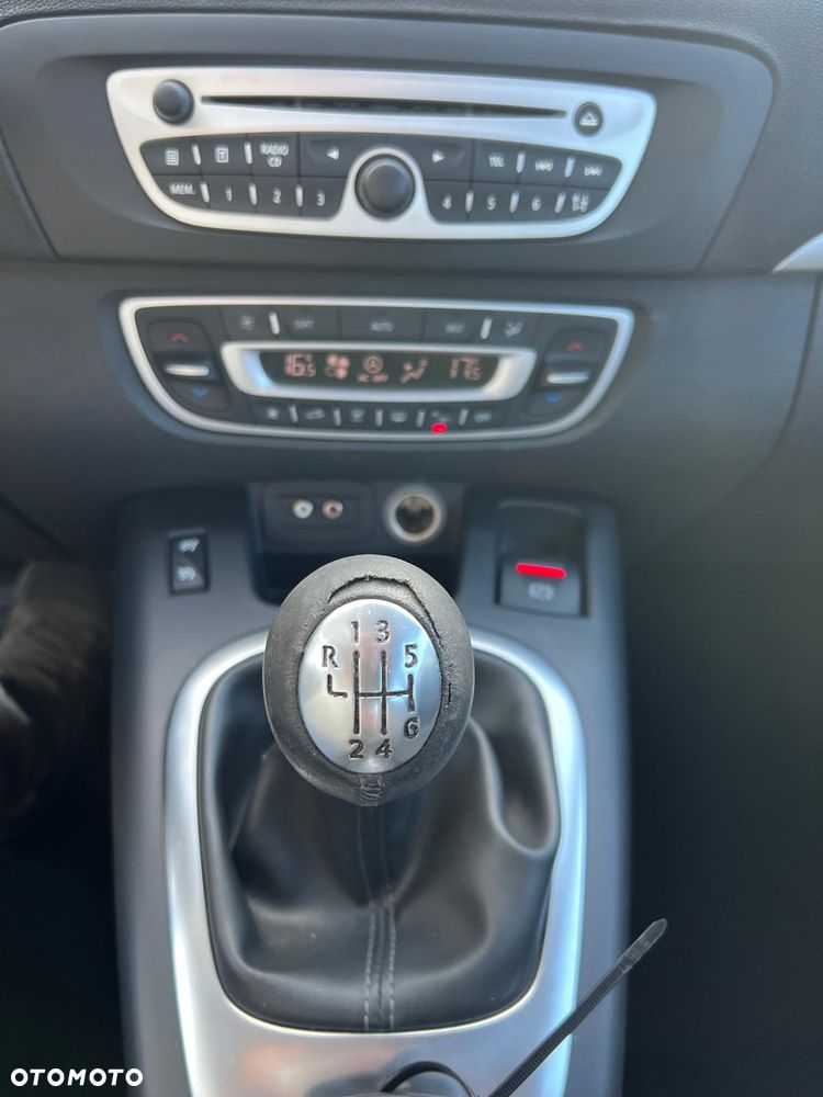Renault Scenic TCe 130 Dynamique - 9