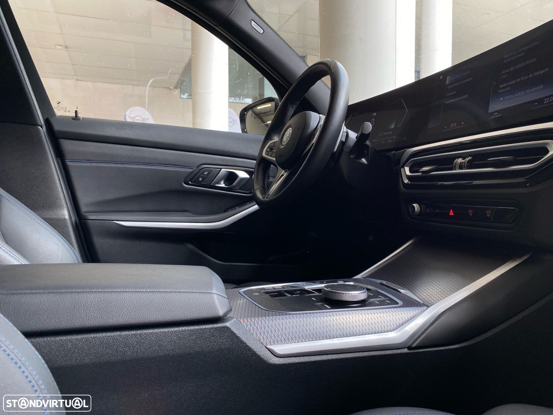 BMW 330 e Touring Pack Desportivo M Auto - 14