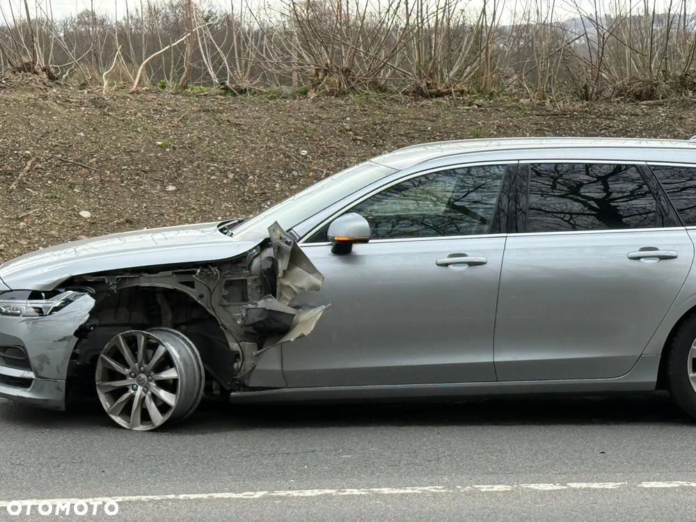 Volvo V90 D4 Momentum - 14