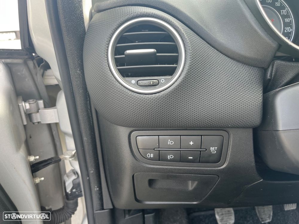 Fiat Punto 1.2 Lounge S&S - 30