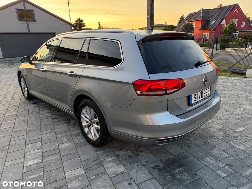 Volkswagen Passat 2.0 TDI (BlueMotion Technology) Trendline - 10