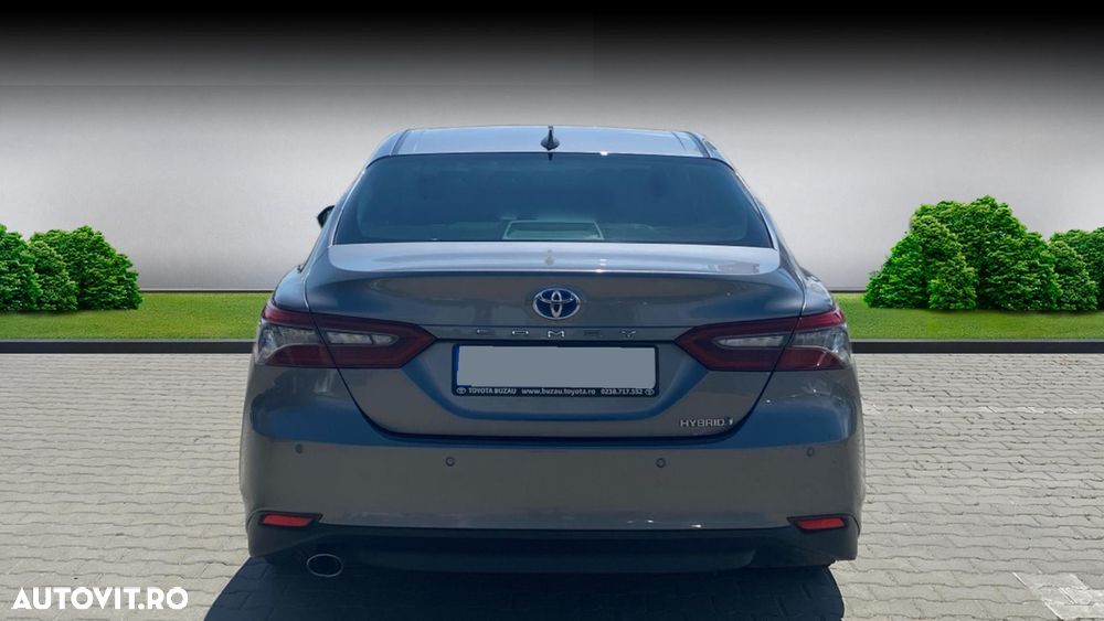 Toyota Camry 2.5 Exclusive - 4