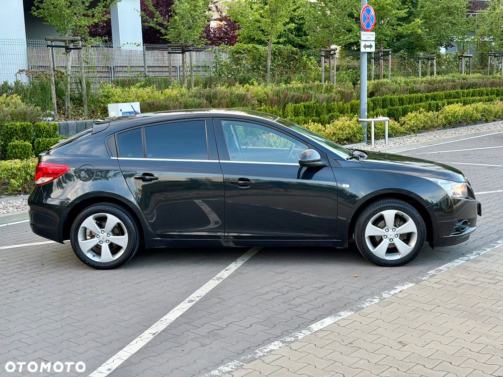 Chevrolet Cruze 1.8 LS+ - 6