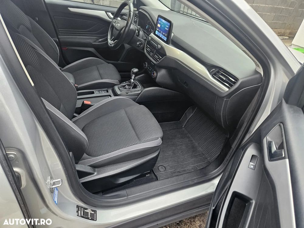 Ford Focus - 6