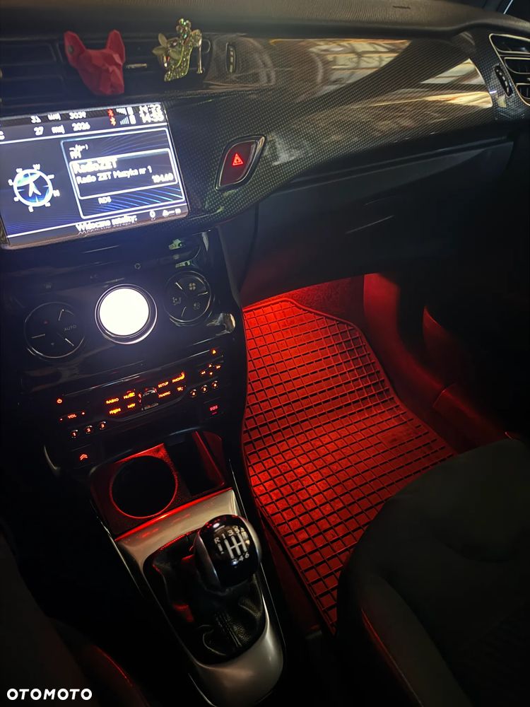 Citroën DS3 THP 155 Ultra-Prestige - 11
