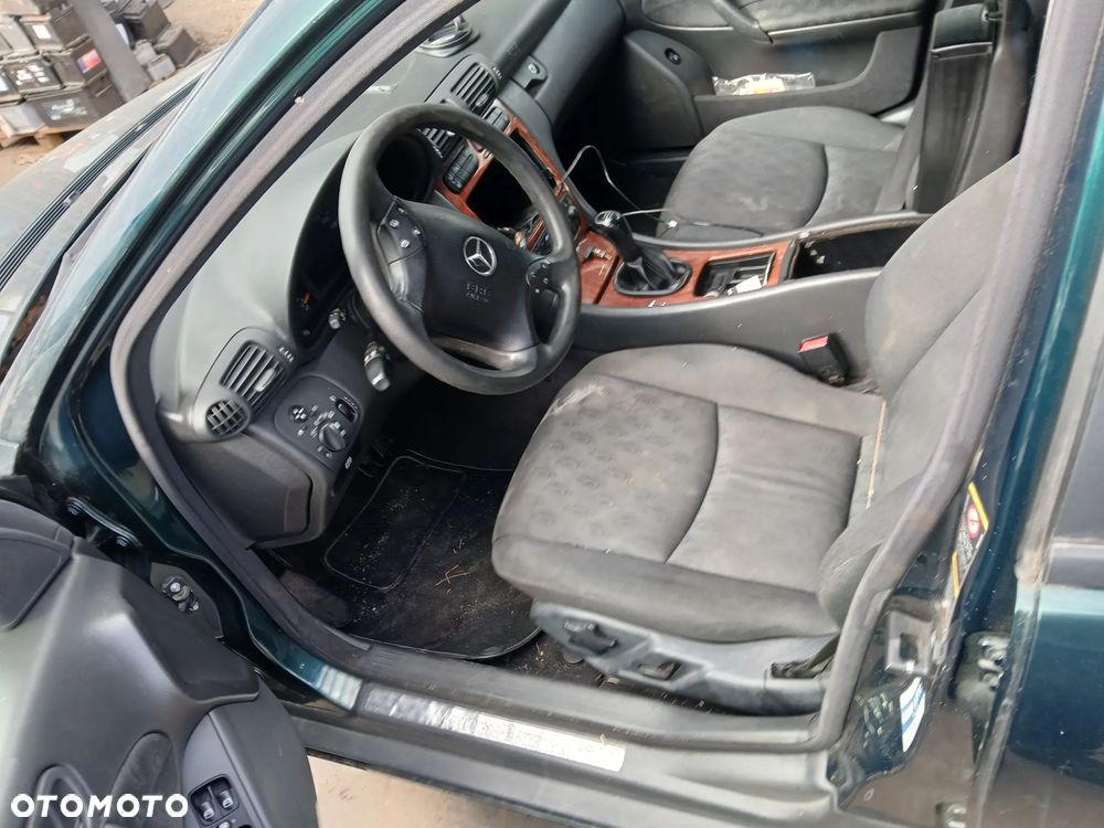 mercedes w203 sedan 816 maska zderzak lampa grill błotnik drzwi zbiornik paliwa szyba - 4