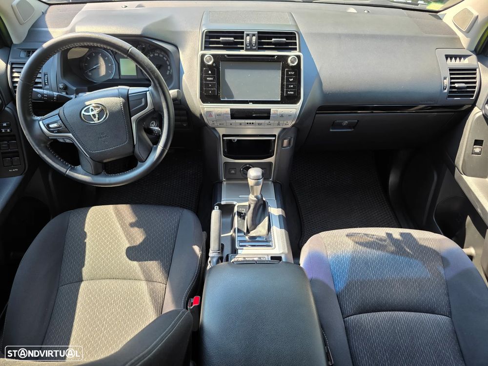 Toyota Land Cruiser Prado - 2