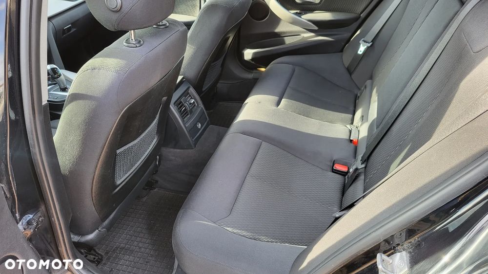 BMW Seria 3 316d - 8