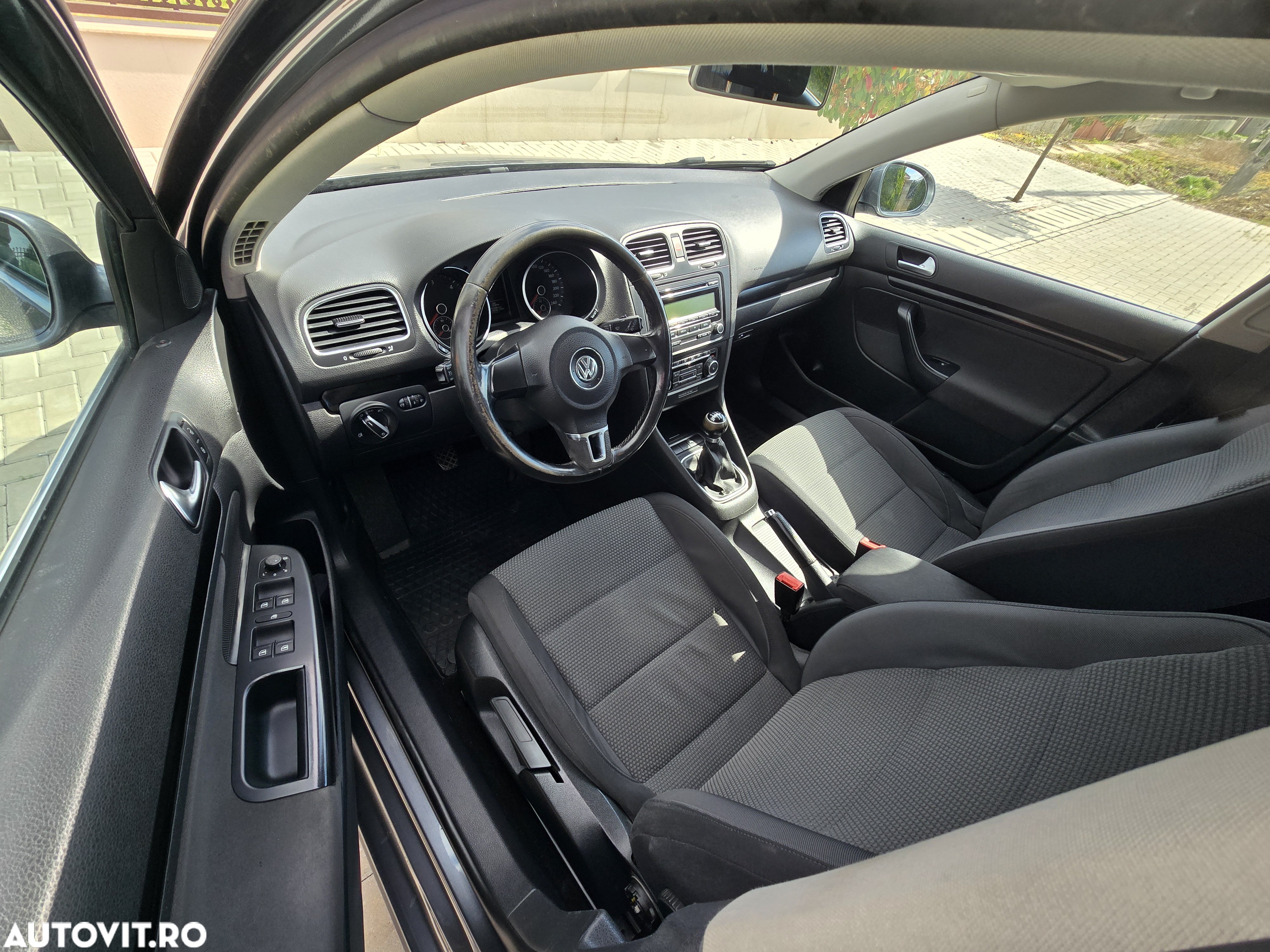 Volkswagen Golf 1.6 TDI BlueMotion Technology Comfortline - 6