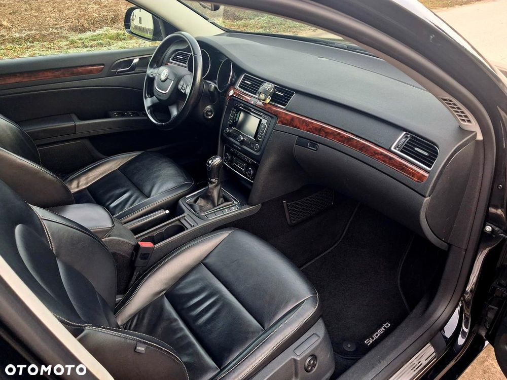 Skoda Superb 1.6 TDI GreenLine - 22
