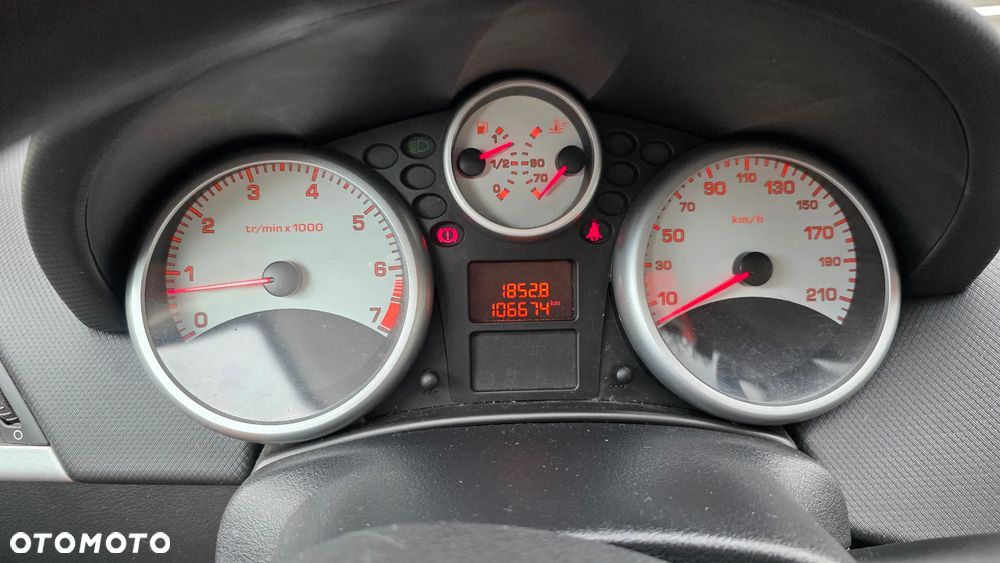 Peugeot 207 1.4 - 7