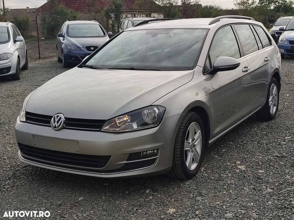 Volkswagen Golf - 1