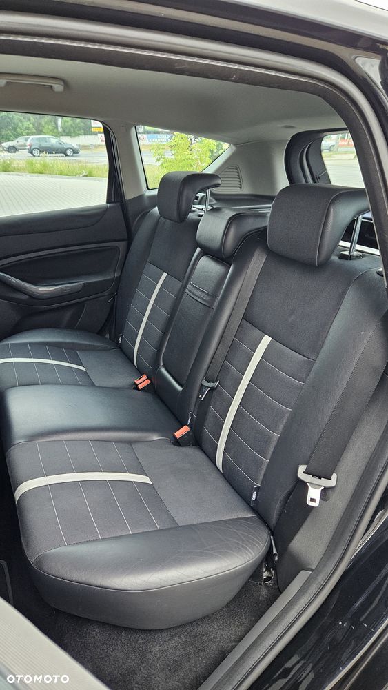 Ford Kuga - 28