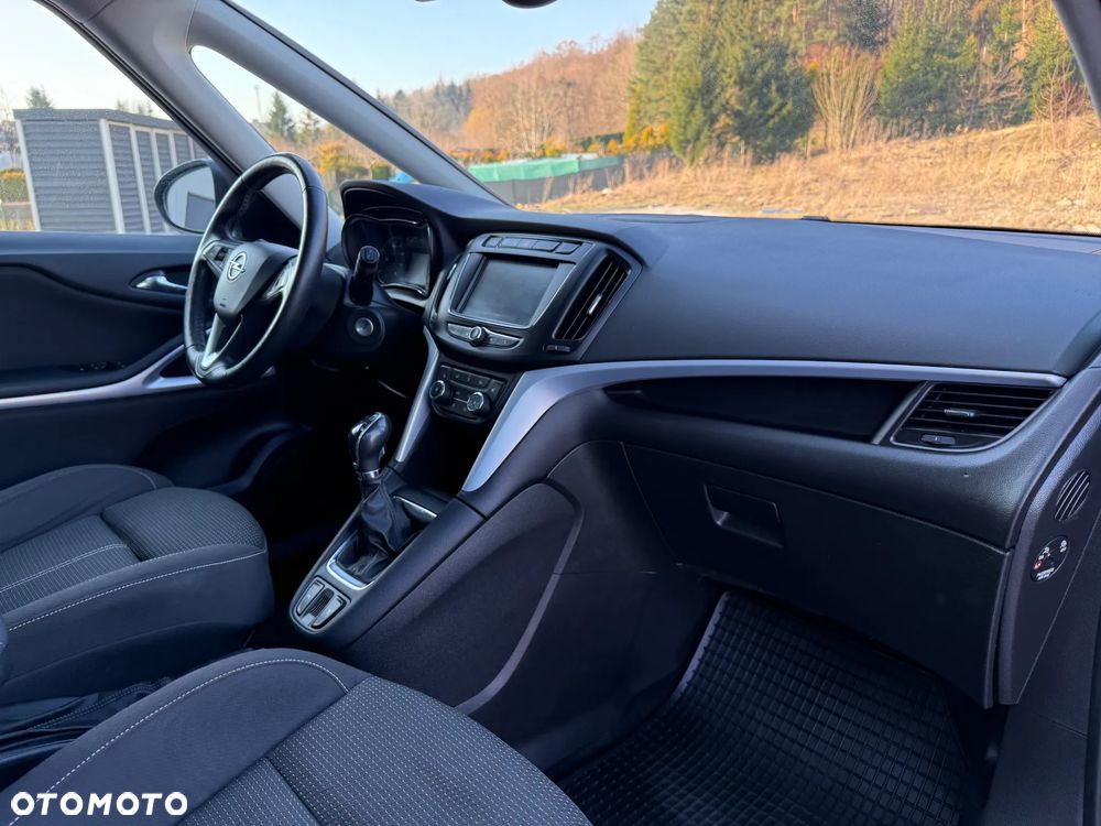 Opel Zafira - 31