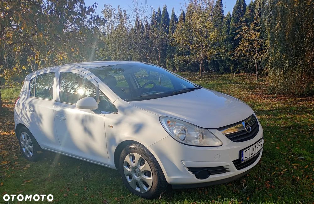 Opel Corsa 1.4 16V Cosmo - 9