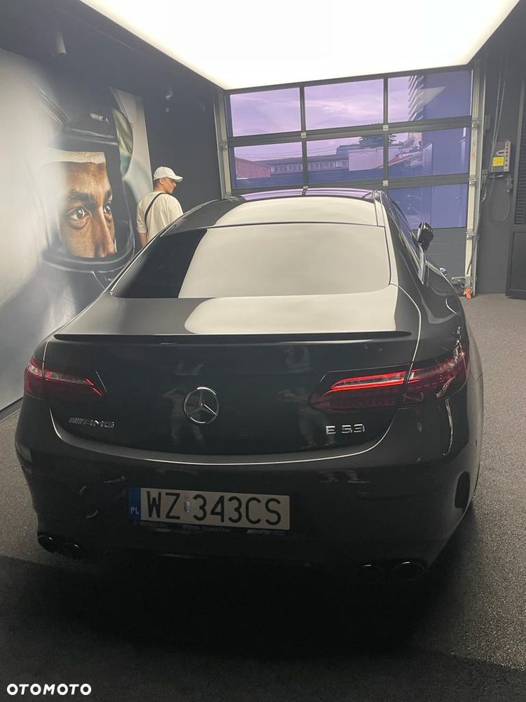 Mercedes-Benz Klasa E AMG 53 4-Matic+ 9G-TRONIC - 17