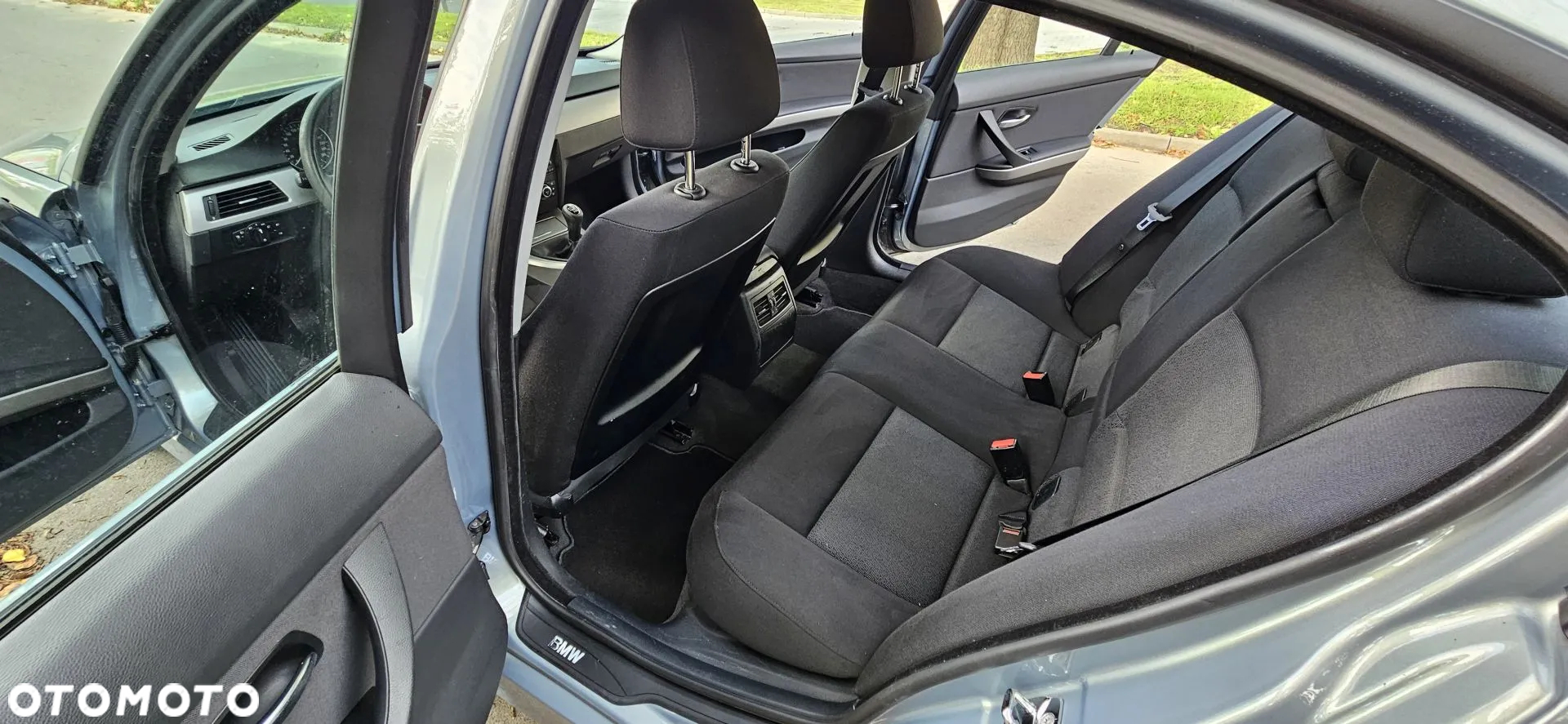 BMW Seria 3 318i - 12