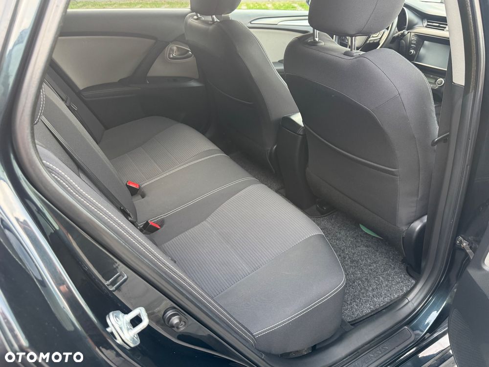 Toyota Avensis - 29