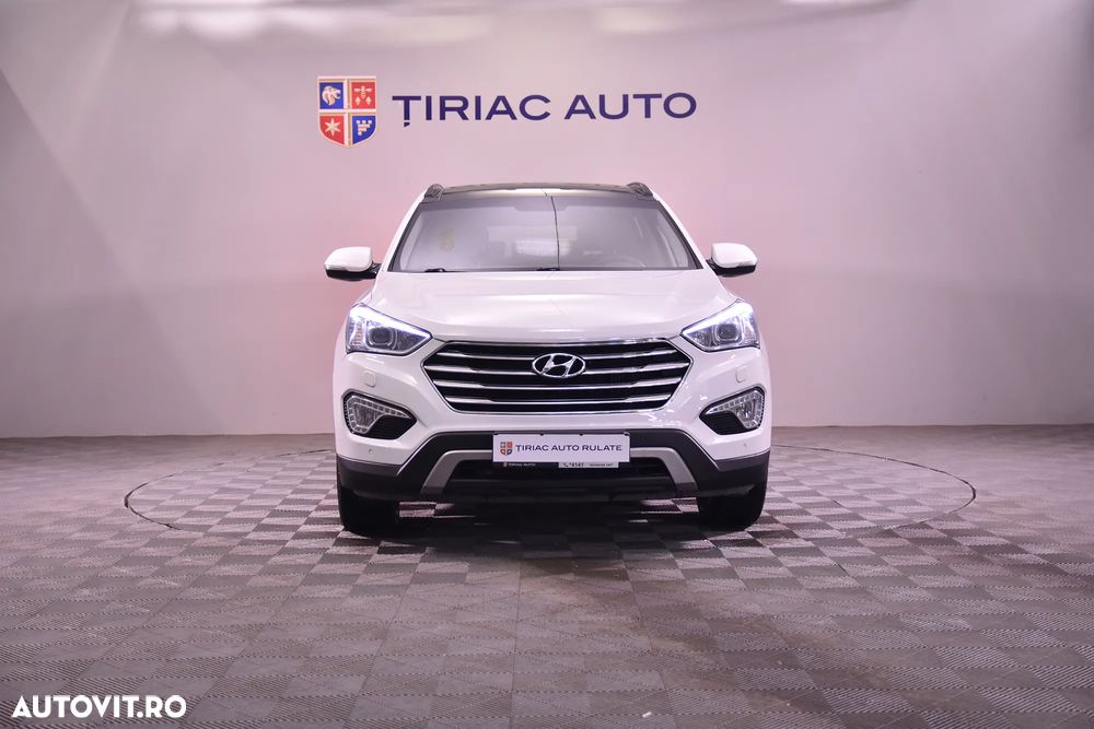 Hyundai Grand Santa Fe - 8