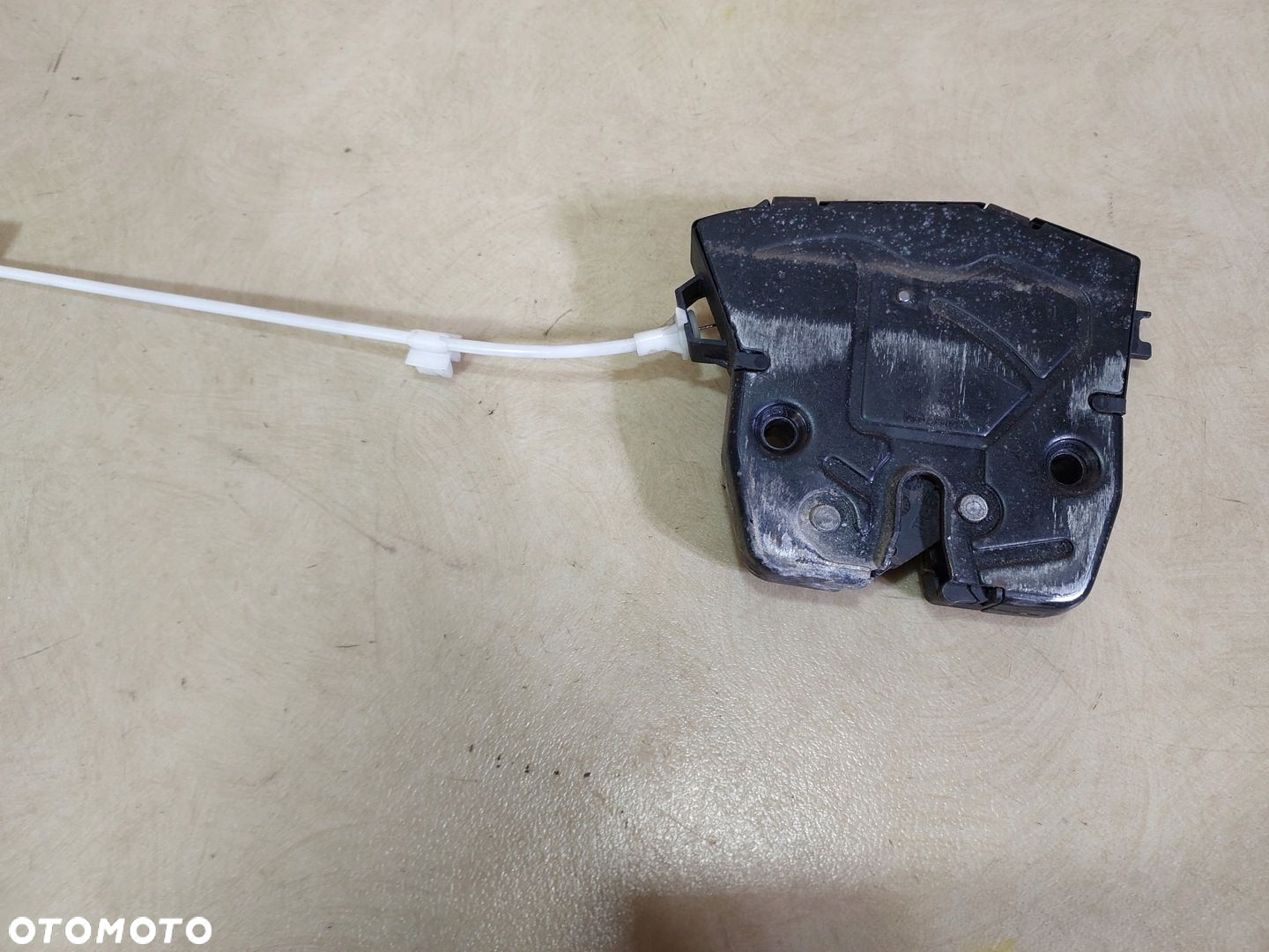 BMW E91 ZAMEK KLAPY 986945 - 6